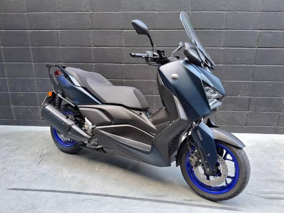 YAMAHA XMAX 250 CONNECTED ABS YAMAHA XMAX 250 CONNECTED ABS